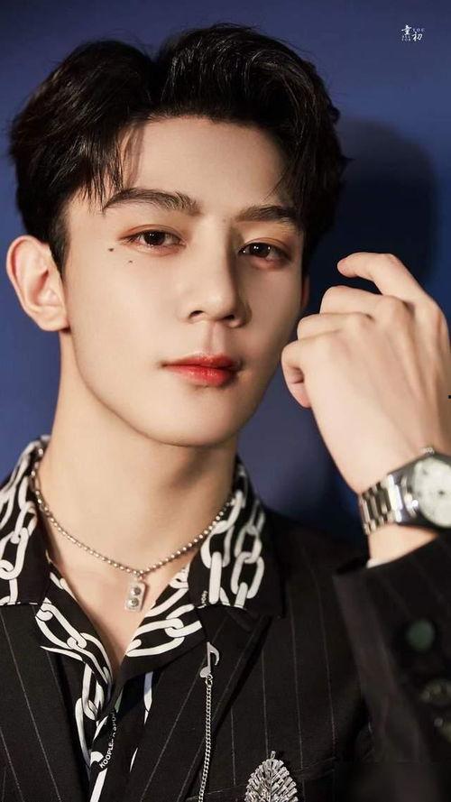 爆料王一博肖战圈内人,揭秘娱乐圈的友情与竞争 第2张 爆料王一博肖战圈内人,揭秘娱乐圈的友情与竞争 第2张